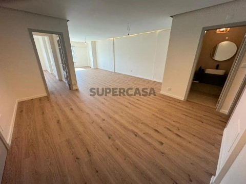 Apartamento T3 em Carcavelos e Parede, Cascais