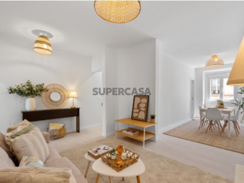 apartamento-t2-penha-franca-lisboa-remodelado-sala-estar-1