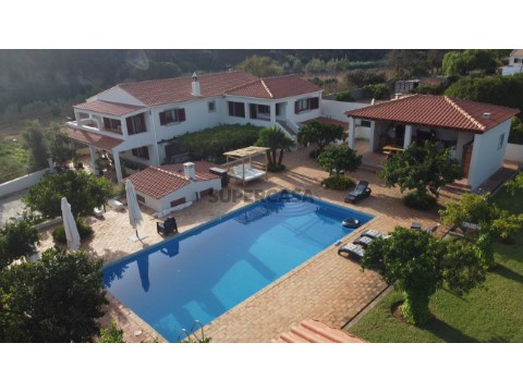 Frei stehendes Haus mit Pool, Grill und Grundstück auf dem Land in Rasmalho, Portimão (11)