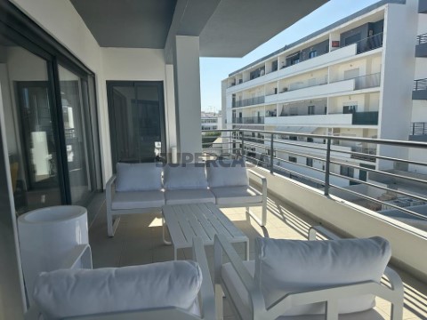 Apartamentos T3 em condomínio de arquitetura moderna em Olhão, varanda