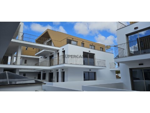 Apartamento T2 com piscina em Cabanas de Tavira, Edifício