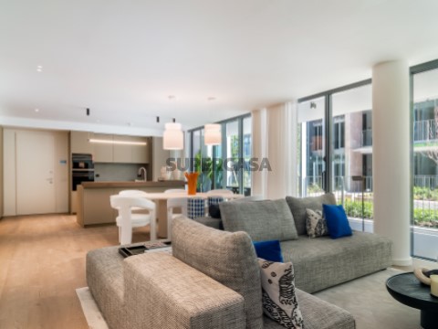 Exclusivo apartamento T2 inserido em empreendimento de prestígio primeira linha de rio e parque. Marvila, Lisboa entre centro...