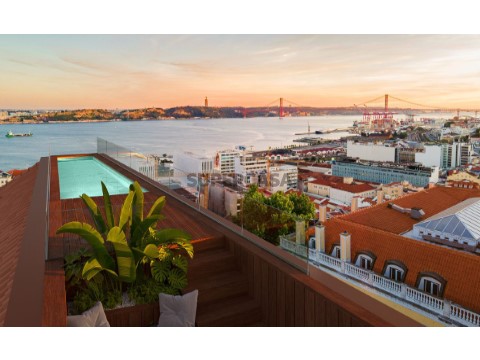 16. Exclusivo apartamento novo em edifício histórico de prestígio com vistas deslumbrantes sobre a cidade e o rio em Santa Ca...