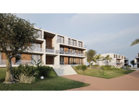 Apartamento T2 em Urbanização junto à Ria em Tavira