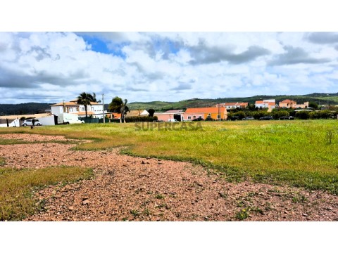 Terreno rústico com viabilidade para construção de 18 fogos, Pedreira, Silves