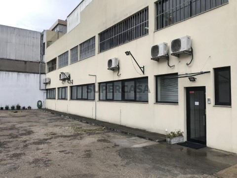 Escritório/armazém para venda em Mafamude, Vila Nova de Gaia - exterior 3