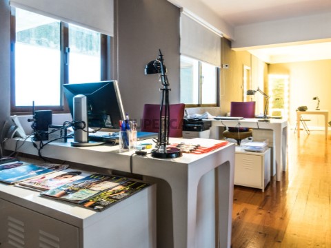 Arrendamento de escritório totalmente equipado na zona da Batalha - sala