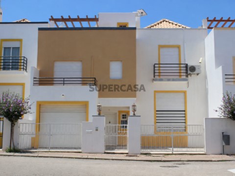 Moradia T4 perto do centro de Tavira, exterior
