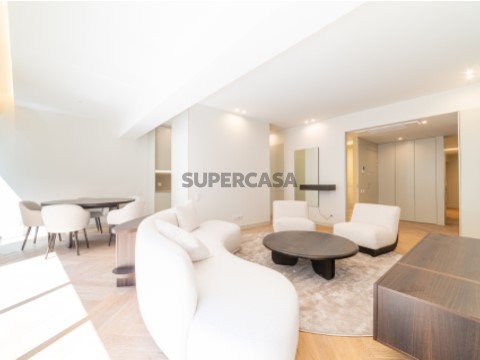 Novo empreendimento habitacional junto à Avenida dos Aliados - sala