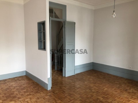 Andar moradia T3 no coração das Antas - Porto