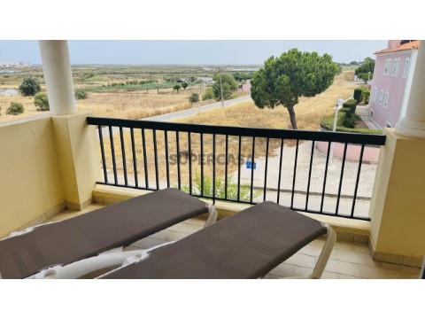 Apartamento T2 com estacionamento, Montenegro, Faro, Algarve