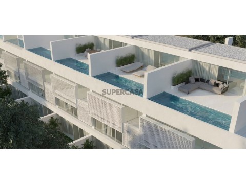 Moradias com Acabamentos de Luxo em Zona Central de Vilamoura