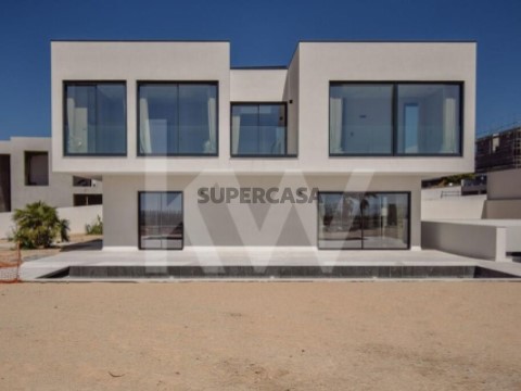 Moradia T4 em Venteira, Amadora