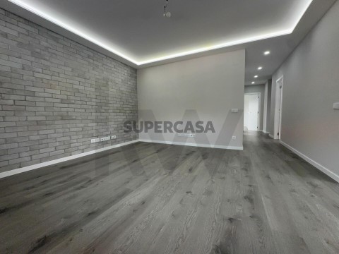 Apartamento T3 em Ramada e Caneças, Odivelas