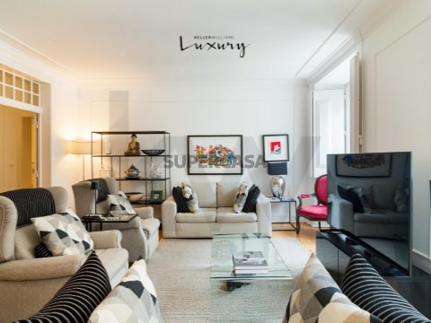 Apartamento T3 em Misericórdia, Lisboa
