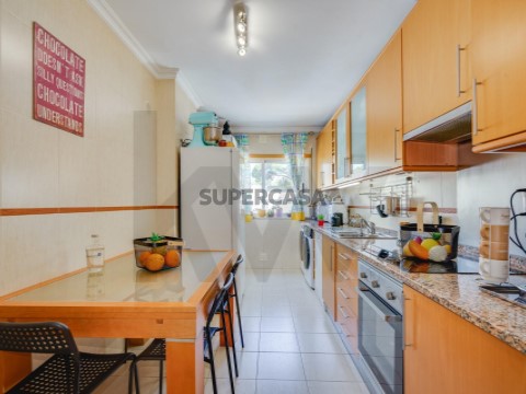Apartamento T3 em Camarate, Unhos e Apelação, Loures