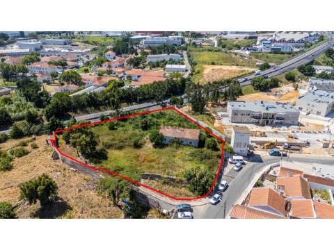 Moradia T1 em Rio de Mouro, Sintra
