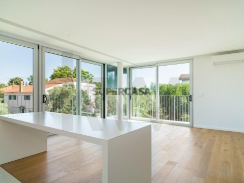 Apartamento T2 em Carnide, Lisboa