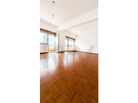 Apartamento T3 em Areeiro, Lisboa