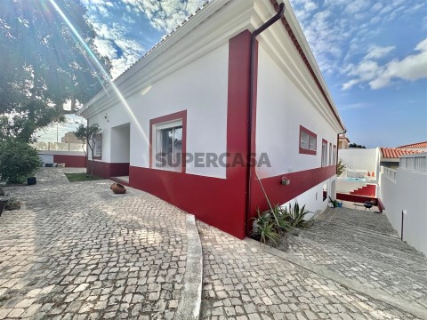 Exterior Lateral