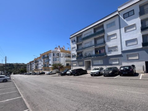 Apartamento T3- Vale Mourão