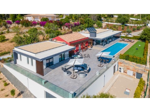 Villa T4 em São Sebastião, Loulé