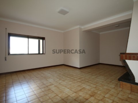 Apartamento T3 com excelentes vistas