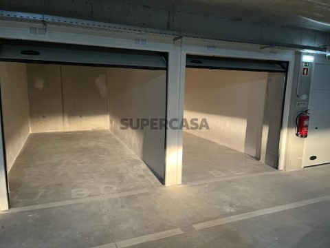 Garagem em Valença, Cristelo Covo e Arão, Valença