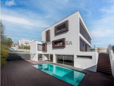 Moradia T4+1 | Oeiras