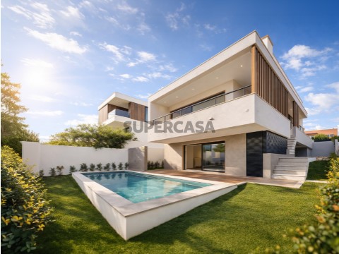Jardin avec piscine et pelouse avec villa à lattes de 5+1 chambre à Cascais à vendre