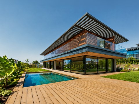 Moradia T4 c/Piscina | Birre