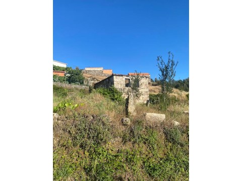 Moradia T0 Duplex em Cambra e Carvalhal de Vermilhas, Vouzela