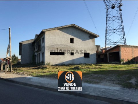 Moradias Construção T4 Eixo Aveiro