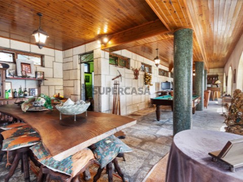 Moradia Isolada T5 Triplex em Covilhã e Canhoso, Covilhã