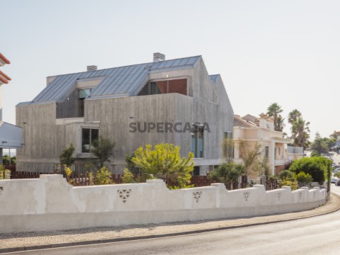 Moradia Geminada T3 Triplex na Avenida Marginal, Cascais e Estoril