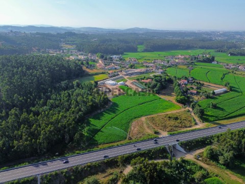 Terreno em Castêlo da Maia, Maia