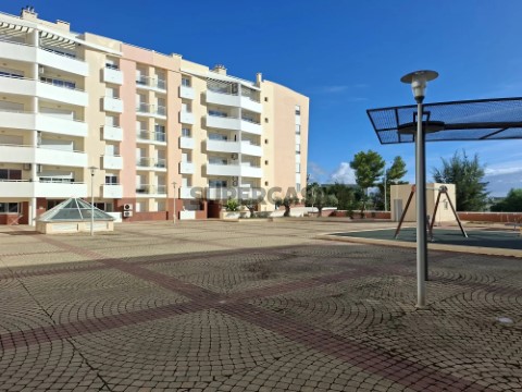 Apartamento T4 em Faro (Sé e São Pedro), Faro