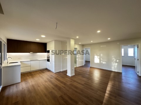 Apartamento T2 na Rua de São Bento, Cidade de Santarém