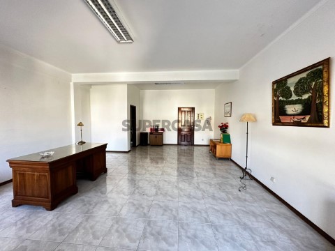 Apartamento na Avenida Marquês de Pombal, Alcanena e Vila Moreira