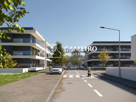 Apartamento T4 Duplex na Rua do Gasparinho, Parceiros e Azoia