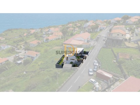 Moradia Bi-Familiar T2 em São Vicente, São Vicente