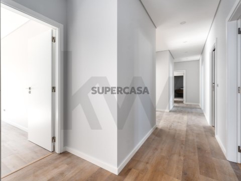 Moradia T4 em Santo Isidoro, Mafra