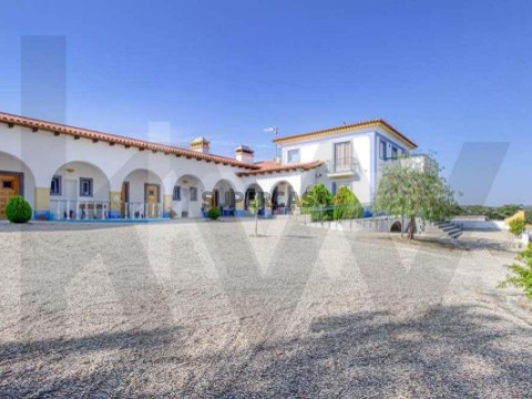 Comercial em Raposa, Almeirim