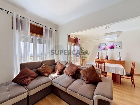 Apartamento T4 em Romeira e Várzea, Santarém