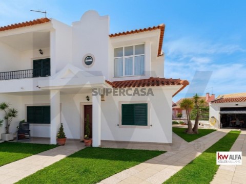 Moradia T5 em Laranjeiro e Feijó, Almada