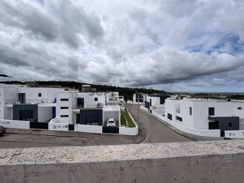 Moradia T3 em Atouguia da Baleia, Peniche