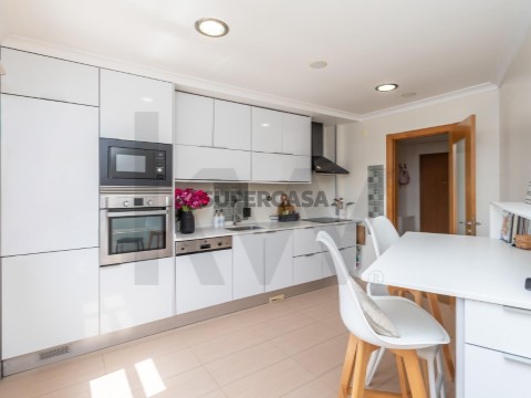 Apartamento T2 em Venteira, Amadora