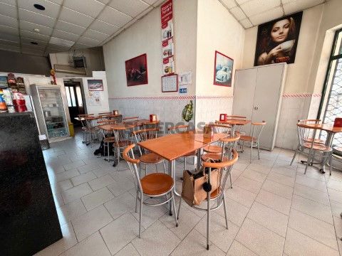 Café / Snack Bar em Samora Correia, Benavente