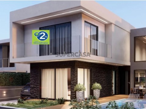 Moradia T4 em Charneca de Caparica e Sobreda, Almada