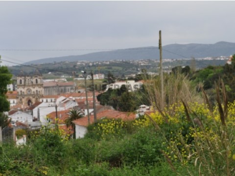 Vista para Mosteiro de Alcobaça e Serrad'Aire e Candeeiros